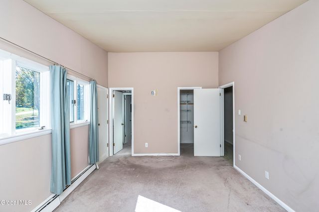 875 Bulls Head Road, Amsterdam, NY 12010