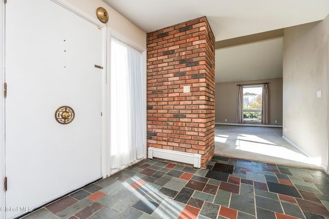 875 Bulls Head Road, Amsterdam, NY 12010