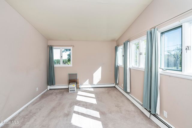 875 Bulls Head Road, Amsterdam, NY 12010