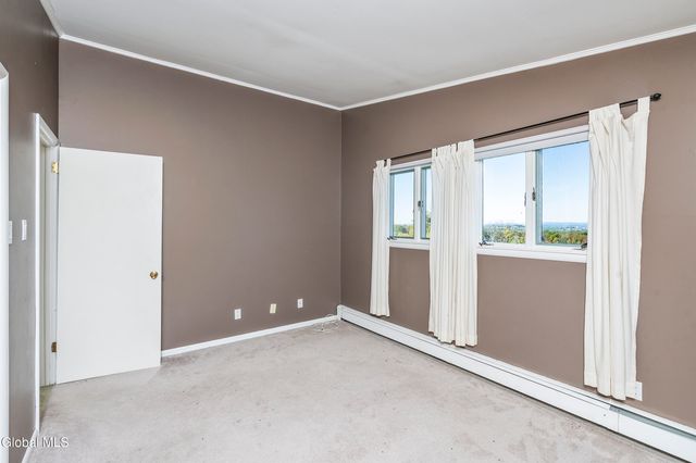 875 Bulls Head Road, Amsterdam, NY 12010