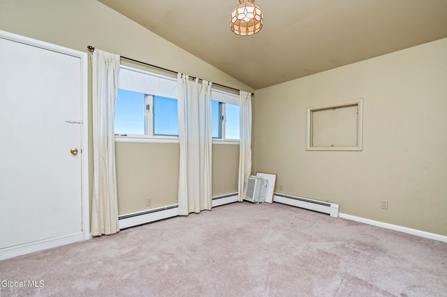 875 Bulls Head Road, Amsterdam, NY 12010