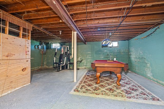 875 Bulls Head Road, Amsterdam, NY 12010