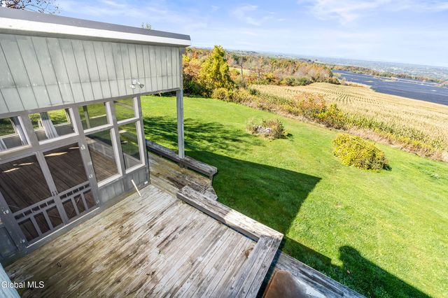 875 Bulls Head Road, Amsterdam, NY 12010