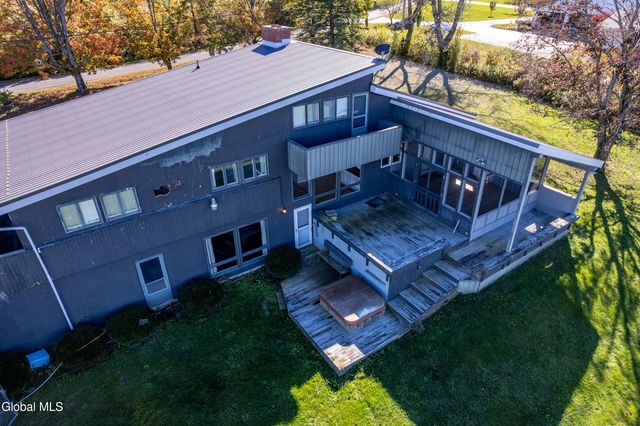 875 Bulls Head Road, Amsterdam, NY 12010