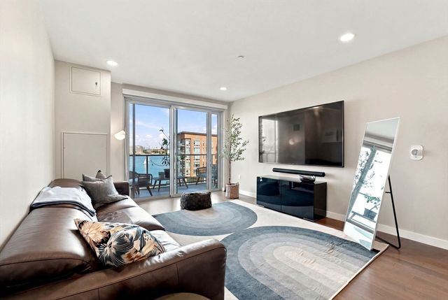 45 Lewis St 511, Boston, MA 02128