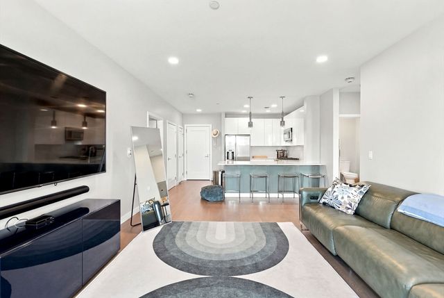 45 Lewis St 511, Boston, MA 02128