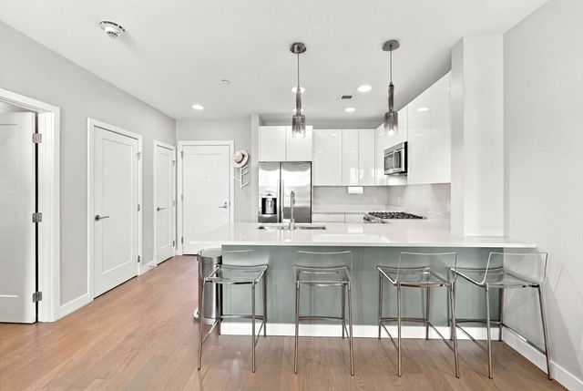 45 Lewis St 511, Boston, MA 02128