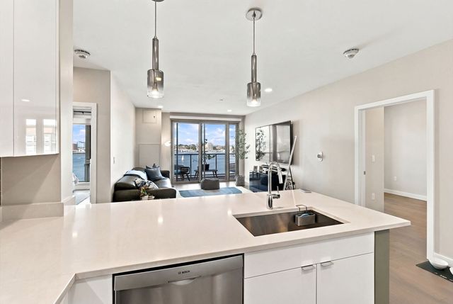 45 Lewis St 511, Boston, MA 02128