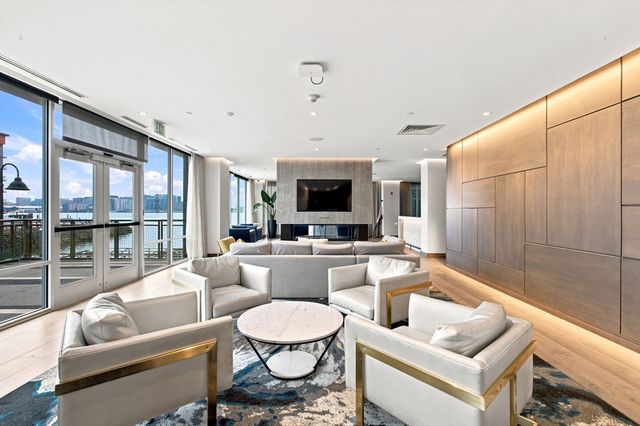 45 Lewis St 511, Boston, MA 02128