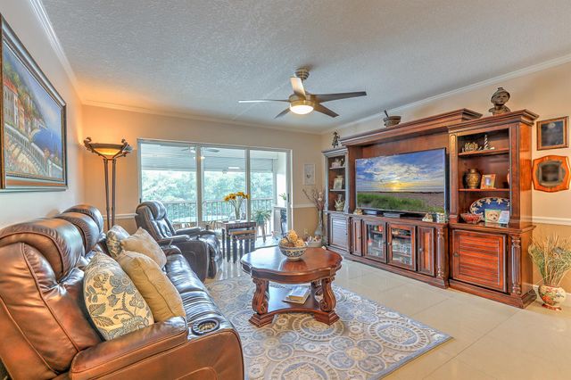 4452 NE Ocean Boulevard C2, Jensen Beach, FL 34957