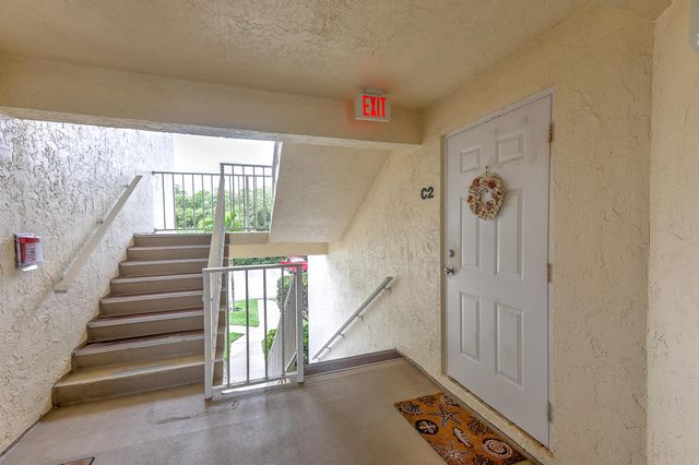 4452 NE Ocean Boulevard C2, Jensen Beach, FL 34957
