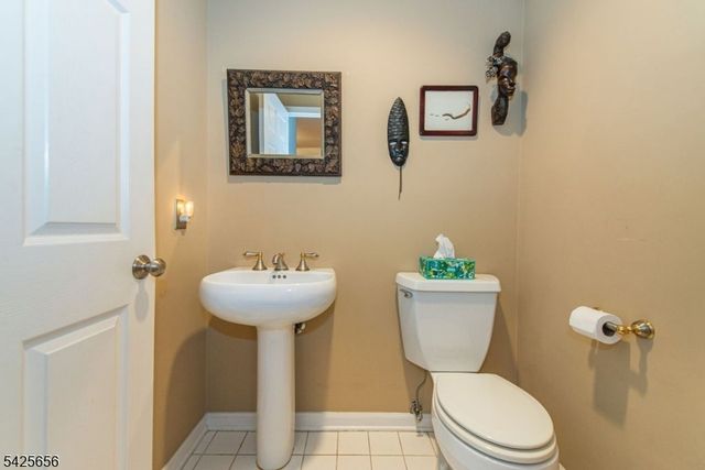 33 Waterford Dr, Montville Twp., NJ 07045