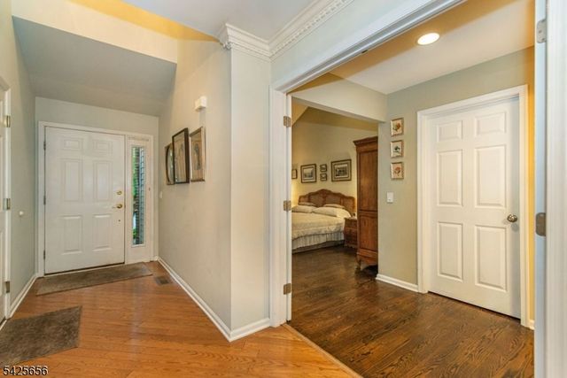 33 Waterford Dr, Montville Twp., NJ 07045