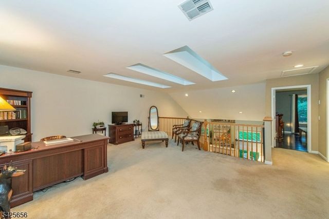 33 Waterford Dr, Montville Twp., NJ 07045