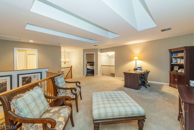 33 Waterford Dr, Montville Twp., NJ 07045