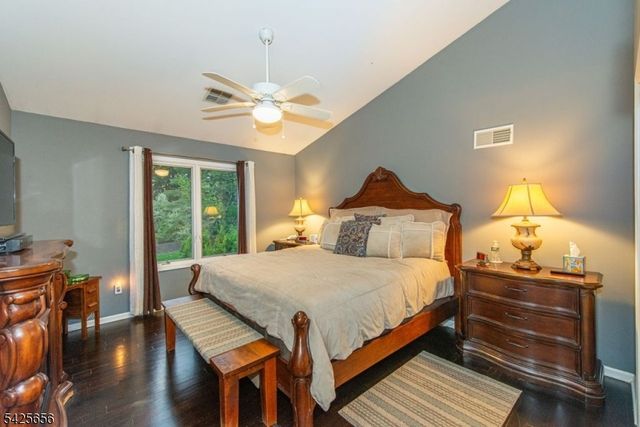 33 Waterford Dr, Montville Twp., NJ 07045