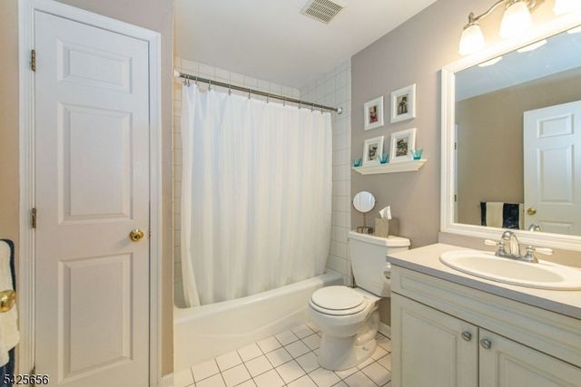 33 Waterford Dr, Montville Twp., NJ 07045