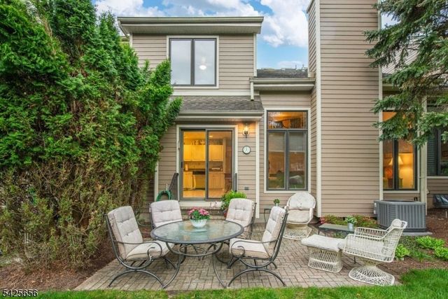 33 Waterford Dr, Montville Twp., NJ 07045