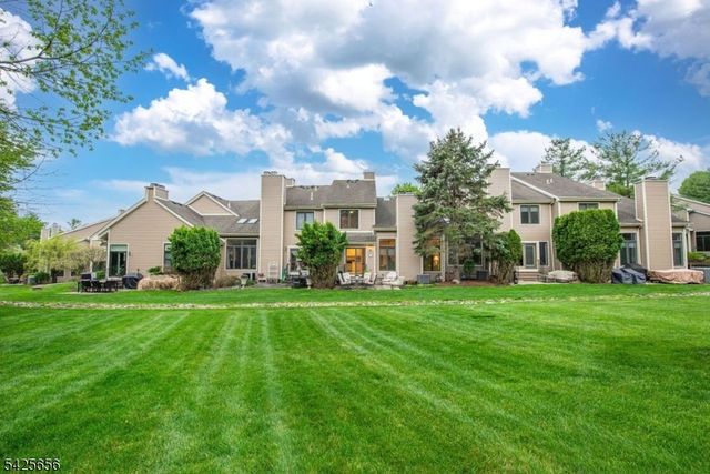 33 Waterford Dr, Montville Twp., NJ 07045