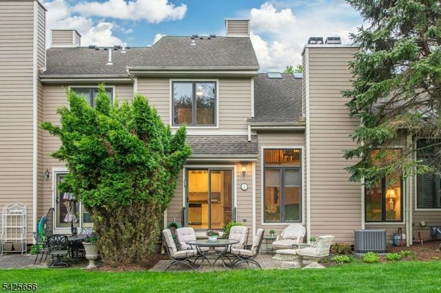 33 Waterford Dr, Montville Twp., NJ 07045