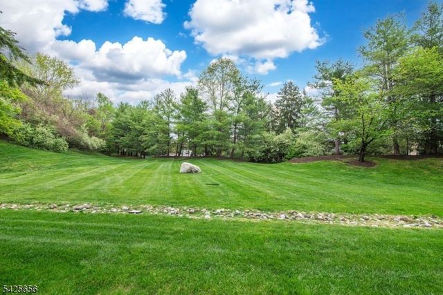 33 Waterford Dr, Montville Twp., NJ 07045