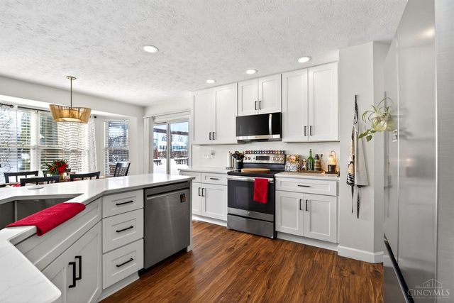 7 W Long Meadow, Springboro, OH 45066