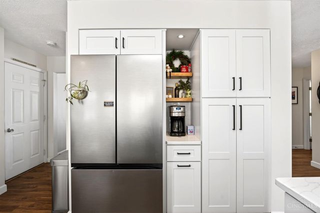 7 W Long Meadow, Springboro, OH 45066