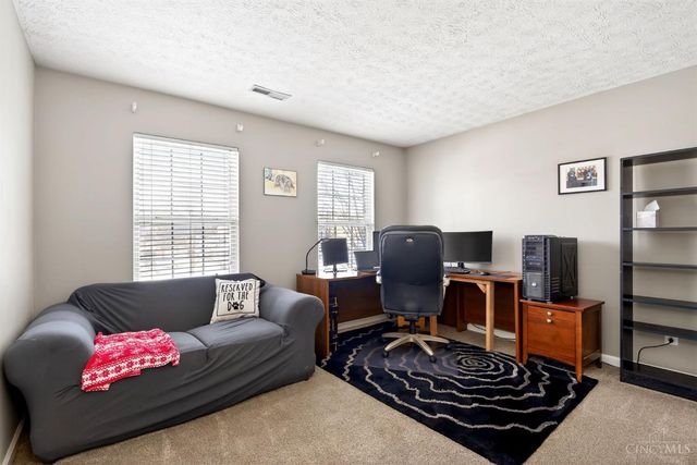 7 W Long Meadow, Springboro, OH 45066