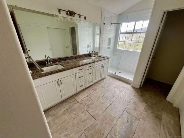 6815 Xana Way, Carlsbad, CA 92009