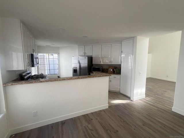 6815 Xana Way, Carlsbad, CA 92009