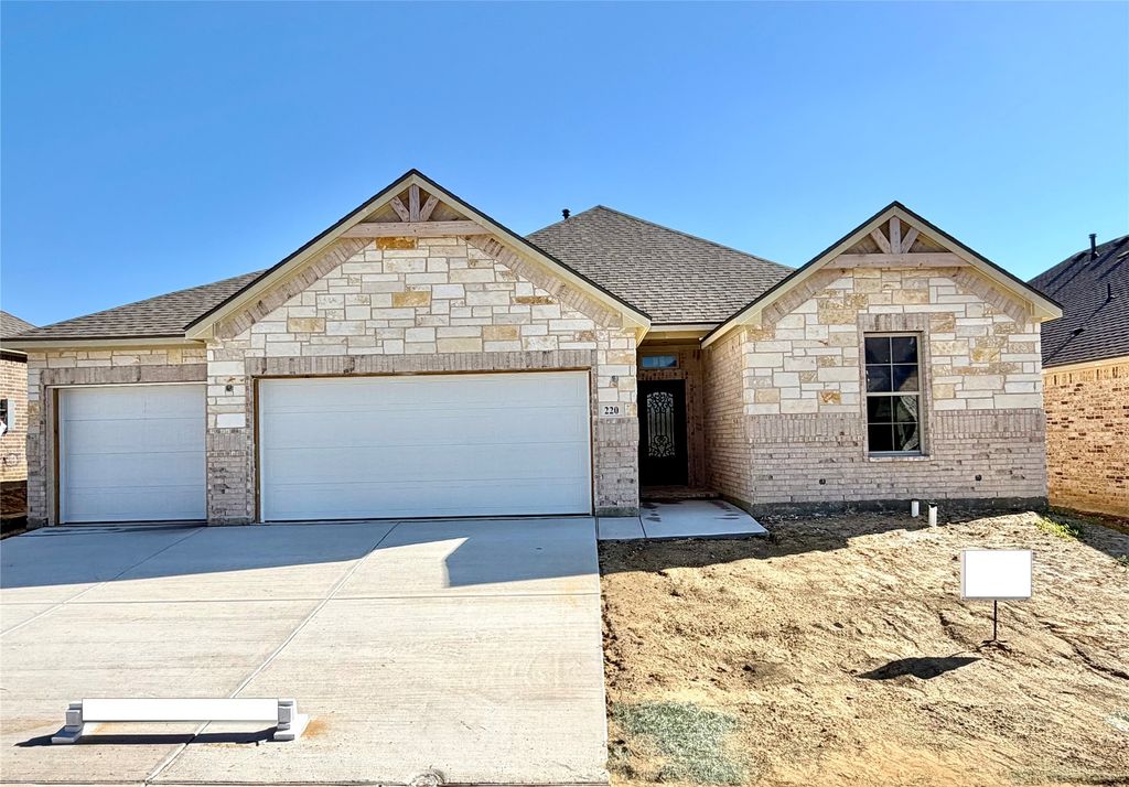 220 Cheyenne Trail, Alvarado, TX 76009
