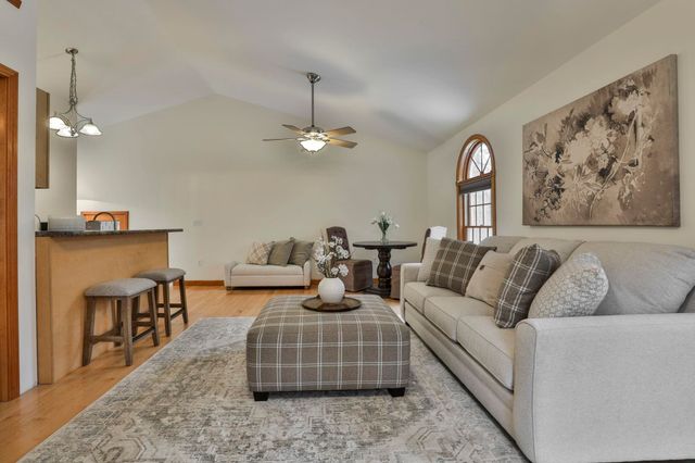 41 Dupaw Gould Road, Brookline, NH 03033