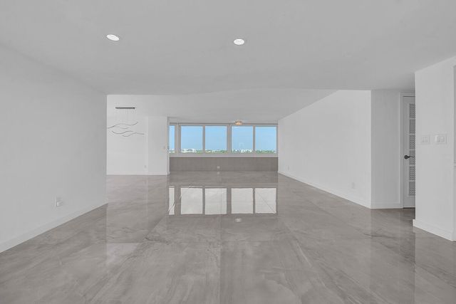 201 N Riverside Drive 802, Pompano Beach, FL 33062