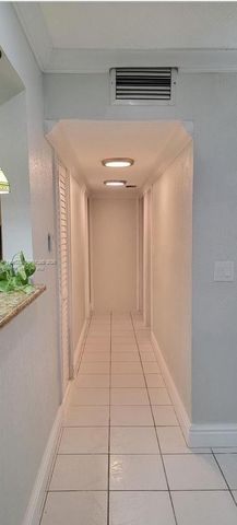 10835 SW 41st Ter, Miami, FL 33165