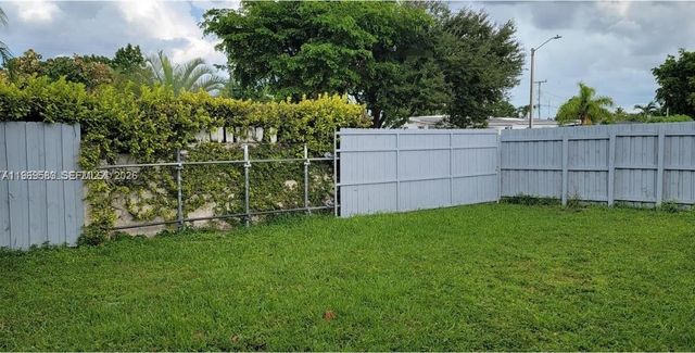 10835 SW 41st Ter, Miami, FL 33165