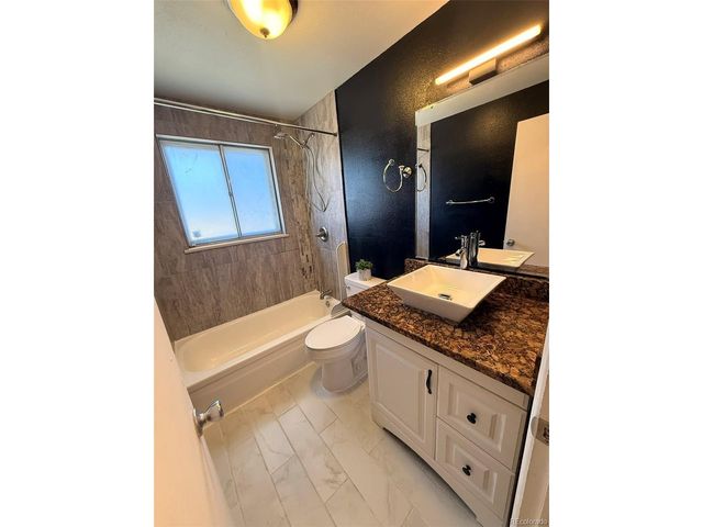 378 S Racine St, Aurora, CO 80012