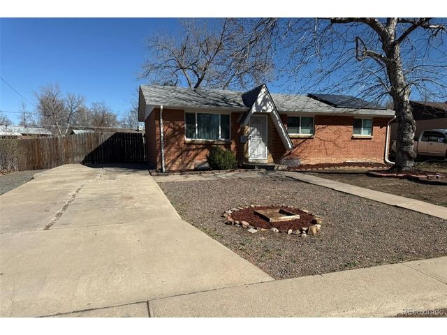 378 S Racine St, Aurora, CO 80012