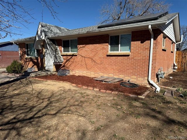 378 S Racine St, Aurora, CO 80012