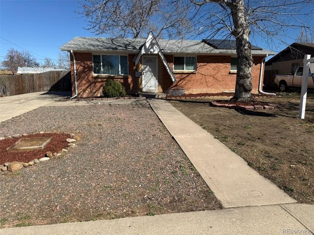 378 S Racine St, Aurora, CO 80012