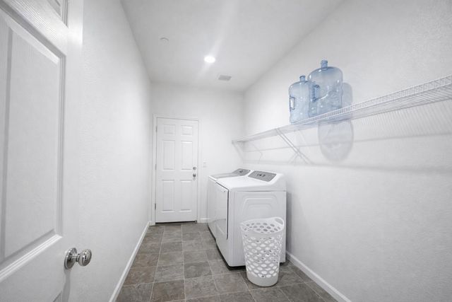 6410 W Portola Avenue, Fresno, CA 93723