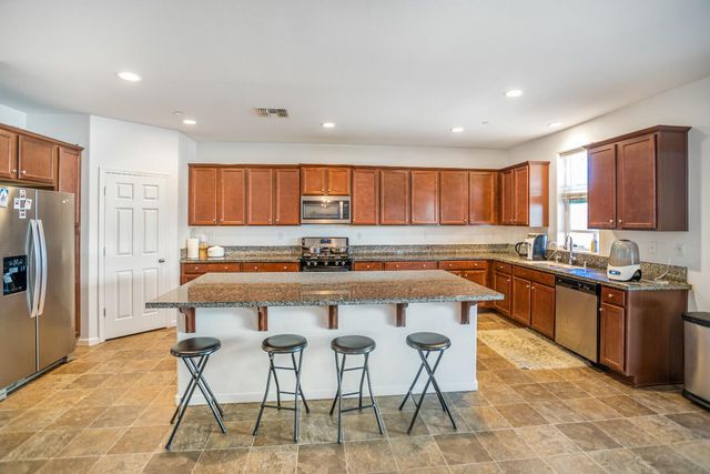 6410 W Portola Avenue, Fresno, CA 93723