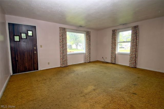 10071 Colfax Drive, Columbia Station, OH 44028