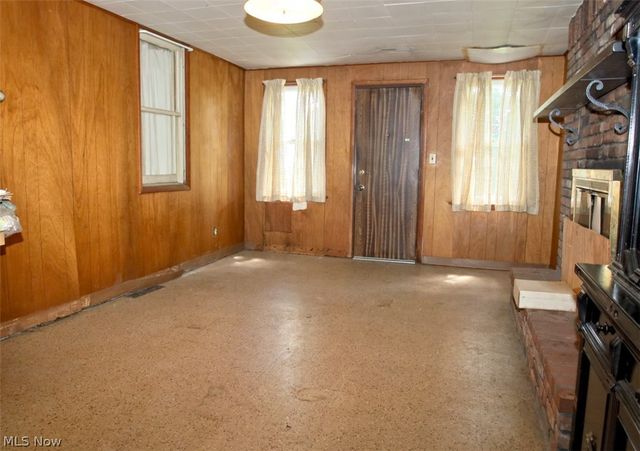 10071 Colfax Drive, Columbia Station, OH 44028