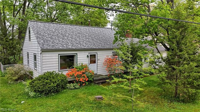 10071 Colfax Drive, Columbia Station, OH 44028