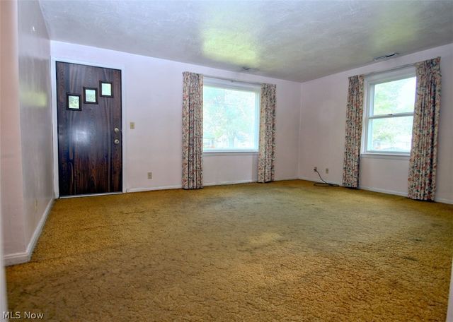 10071 Colfax Drive, Columbia Station, OH 44028