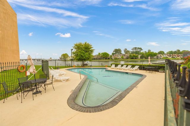 12600 Melville Drive 319B, Montgomery, TX 77356