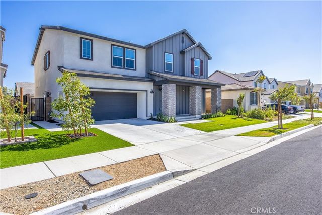 16723 Yarrow Lane, Fontana, CA 92336