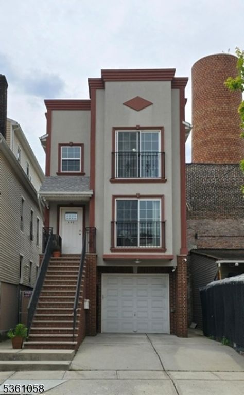 648 Marshall St, Elizabeth City, NJ 07206