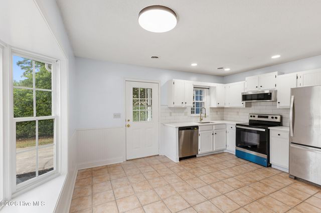 600 Silver Grass Court, Wilmington, NC 28405