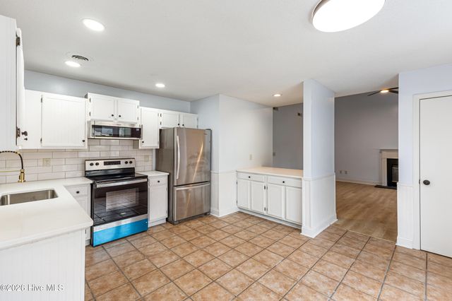 600 Silver Grass Court, Wilmington, NC 28405